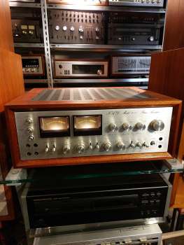 NAD 200 Verstärker-Monster im woodcase England 1975